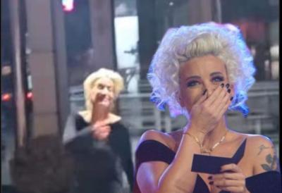 Dve srpske pevačice se potukle na Pinku pred Dušicom Jakovljević: Preplašena voditeljka se našla između njih, pa pobegla glavom bez obzira