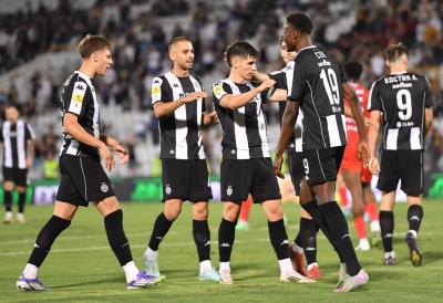 PARTIZAN KRENUO U ANTALIJI: Crno-beli prokockali dva gola prednosti protiv Đera