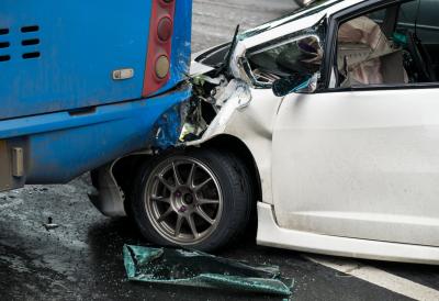 V Beogradu se je na Bežanijski kosi zgodila prometna nesreča, v kateri so bile poškodovane štiri osebe