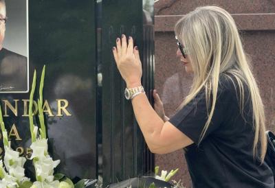 Suzana Jovanović jedva govori: Udovica Saše Popovića se potpuno slomila pred godišnjicu smrti svog supruga