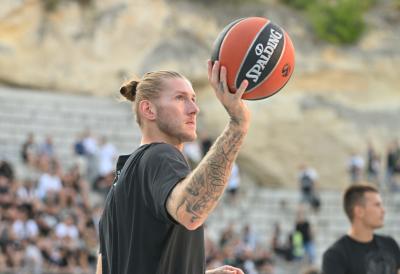 Crno-beli brutalno prozvani zbog Osetkovskog: Bivši igrač Partizana i Real Madrida ne može da veruje šta je klub uradio