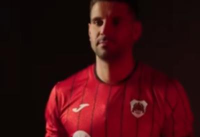 NOSIĆE CRVENI DRES: Mitrović predstavljen u novom klubu (VIDEO)