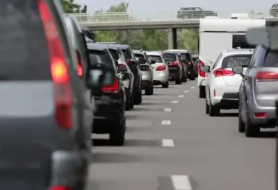 Zemun je crvena zona saobraćaja posle udesa na Pupinu: Još jedan lančani sudar u širem centru grada - Izbegavajte ovaj deo