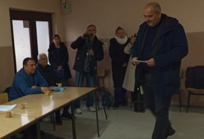 Glasao Vladimir Veličković: Nosilac liste "Aleksandar Vučić - Najbolje za Negotinu" obavio svoju građansku dužnost