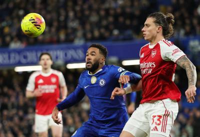 VIŠE TUČA NEGO FUDBAL: Čelsi vodio i na kraju uzeo bod protiv Arsenala sa igračem manje