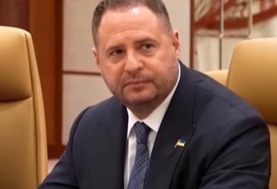 Ko je kontraverzni Andrij Jermak: Uloga 