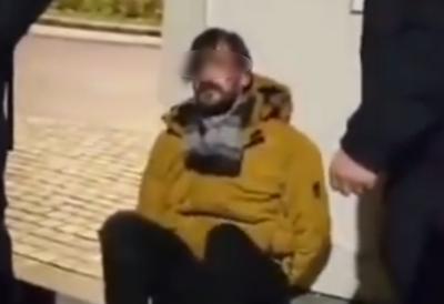 Objavljen snimak blokadera koji je izbo muškarca u "Ćacilendu": S lisicama na rukama, evo šta je rekao policiji (VIDEO)