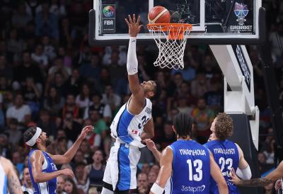 TIK PRED MEČ PARTIZANA I FENERBAHČEA: Stiže OGROMNO POJAČANJE u reketu - Beležio odlične brojke na Evrobasketu