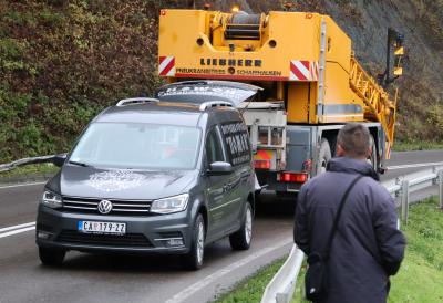 Mučne scene na mestu pogibije Ane Radović i njenog prijatelja: Vatrogascu pozlilo od prizora