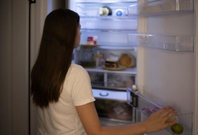 Jedite OVAJ SLATKIŠ SVAKI DAN: Lekari tvrde da ČISTI KRVNE SUDOVE, a svi ga IZBEGAVAJU zbog šećera