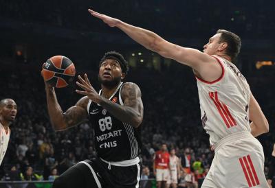 Zamena za Tajrika Džonsa: Stiže 213 cm visoki đak Majamija - Htela ga i Crvena zvezda