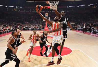 ZVEZDA SLAVILA NAKON DRAME: Crveno-beli u triler završnici savladali Virtus u Areni