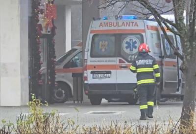 Srušio se plafon u hotelu: Osmoro povređeno, među njima i deca - Spasioci na licu mesta, ima zatrpanih ispod ruševina (VIDEO)