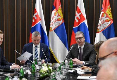 Vučić i Pelegrini u Bačkom Petrovcu: Obratili se dvoica predsednika - "Ponosan sam na Slovake, oni zajedno sa nama prolaze i kroz dobre i teške trenutke"