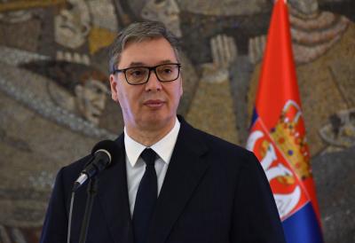 "Država je izabrala da ulaže ogroman novac u zdravstvo" Vučić dodelio ugovore o radu najboljim mladim medicinarima