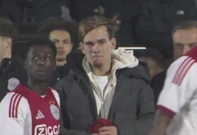 Verenica mu ubijena, vozač pobegao s lica mesta: Fudbaler Ajaksa se SLOMIO na utakmici (VIDEO)