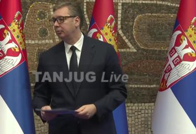 Prijem u Palati "Srbija": Vučić dodeljuje ugovore o radu diplomcima medicinskih fakulteta