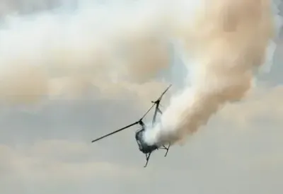 Helikopter pao na nepristupačnom terenu: Ima povređenih, akcija spasavanja i dalje traje - užas u Italiji (FOTO)