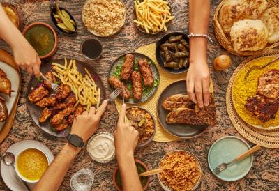 Pojačane kontrole hrane pred praznike: Inspekcija proverava poreklo, deklaracije i rokove trajanja proizvoda