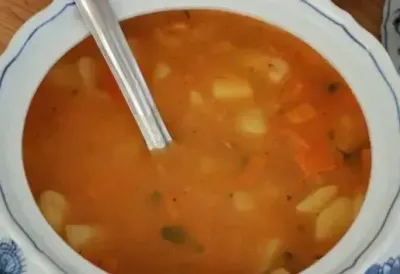 Krompir ČORBA je najjednostavnije jelo "NA KAŠIKU" po receptu naših baka - Skuvajte bogati i izdašni obrok od 4 sastojka koje ima svaka kuhinja za zdrav RUČAK