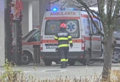 Sve vrvi od kola hitnih službi: Plafon bazena pao "iz čista mira", potraga za zatrpanima pod ruševinama traje