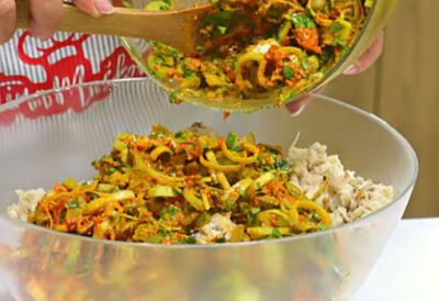 NIKOLJDANSKA SALATA je zvezda slavske trpeze - Kremasto predjelo osvojiće sve goste, a OSLIĆ i senf daju bogat ukus i posebnu AROMU