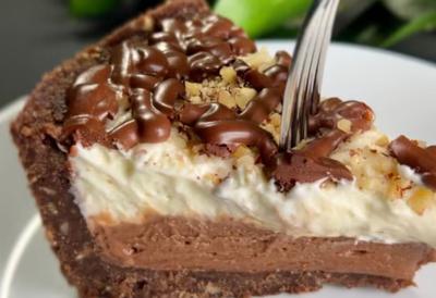 Najlepša NOVOGODIŠNJA TORTA bez pečenja, gotova za 5 minuta - Bez brašna, a sa MALO šećera, izgleda luksuzno, a pravi se lakše nego ikad