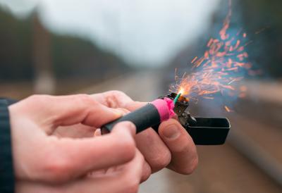 Približava se udarno doba godine: ''Teže povrede dovode do gubitka delova tela'', doktori upozoravaju na petarde - novogodišnje slavlje ne bi trebalo da se završi u bolnici