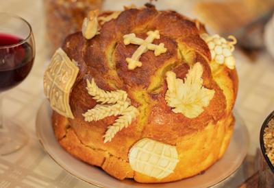 SLAVSKI KOLAČ za Svetog Nikolu mora imati ove šare - Veruje se da donose sreću, uspeh i dobro zdravlje