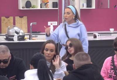 Opšti HAOS u Beloj kući: Saterala ga je u ćošak i tražila da pred svima kaže ISTINU o bivšoj