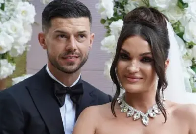 Puca brak Tamare Milutinović: Pevačica i fudbaler u ozbiljnoj krizi - jedna svađa preko noći uništila njihov odnos