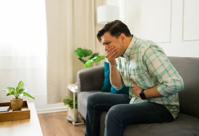 Opšte trovanje nakon večere: Više od 40 ljudi u bolovima, otkriven zlokoban razlog masovne bolesti - evo koji su simptomi a ove grupe najranjivije