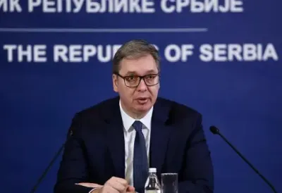 Predsednik Vučić danas sa komandantom Komande združenih snaga NATO u Napulju