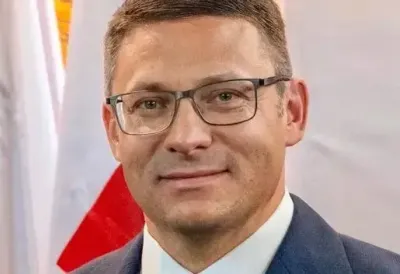 Đurđev: Američka služba za imigraciju i carinu (ICE) pokazala kako se brani država od ekszremista i terorista!