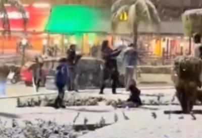 Nevreme šokiralo tropsku zemlju: Prvi put u 25 godina pao sneg (VIDEO)