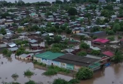 Jezive scene iz Mozambika: Poplave ugrozile 620.000 ljudi, pod vodom 72.000 domova (VIDEO)