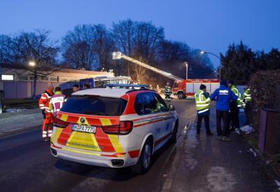 (FOTO) Autobus probio ogradu i zakucao se u porodičnu kuću: Lekari na sve strane - Stradalo dete (13), povređeno 18 osoba