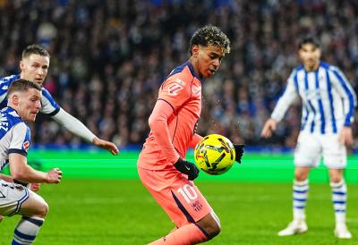 PROBLEMI ZA FLIKA PRED MEČ PROTIV SLAVIJE: Barselona u Pragu bez Jamala i Ferana