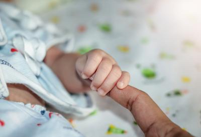 Beba nije mogla da čeka – Rođena na pumpi kod Beograda