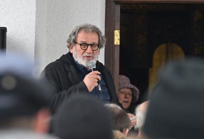 "Potkrala se jedna greška, meni nerazumljiva": Potresan govor Bode Ninkovića na sahrani brata Ljube