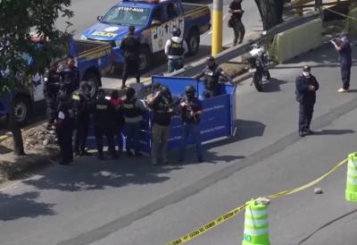 (VIDEO) Najmanje sedam policajaca ubijeno, bande zauzele zatvore: Predsednik hitno proglasio vanredno stanje i trodnevnu žalost - obračuni bandi izmakli kontroli