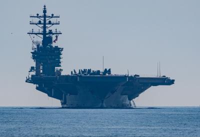 Čeka se da Tramp da zeleno svetlo?! Američki nosač aviona kreće ka Bliskom istoku, Pentagon priprema opcije za udar na Iran