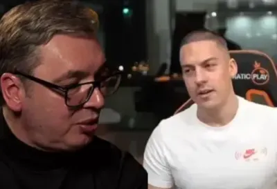 Šta znači W koje je Vučić dobio na TikTok lajvu? Nakon meča sa Baka Prasetom predsednik napravio VIRALNI 6 7 KORAK - Ovo niko nije očekivao (VIDEO)