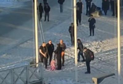 (VIDEO) Osvanula američka zastava na Grenlandu: Prizor u glavnom gradu razbesneo građane, oglasila se gradonačelnica: "Nije šala"