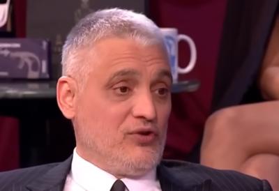 Čeda Jovanović pokazao kako poštuje običaje: Ovo radi većina Srba, uključen je i njegov sin