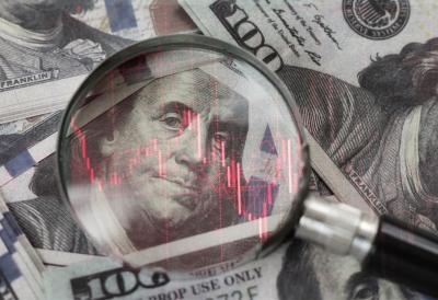 Američki javni dug gori: SAD na putu ka rekordnih 120% BDP‑a i trilionima deficita