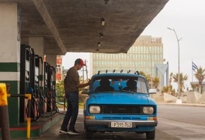 Humanitarna pomoć ili otvorena provokacija? Rusija poklanja naftu Kubi