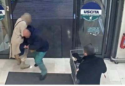 POKUŠAJ OTMICE DETETA u supermarketu: Ščepao devojčicu staru 18 meseci iz majčinih ruku, dete zadobilo teške povrede (VIDEO)