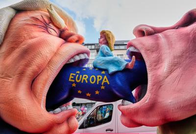 (FOTO) Karneval u Nemačkoj dobio novu dimenziju: Tramp i Putin satirično prikazani u grotesknim scenama