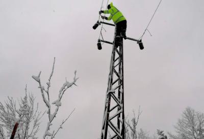Mesarović: Više okruga u Srbiji bez struje, u narednim satima se očekuje stabilizacija snabdevanja